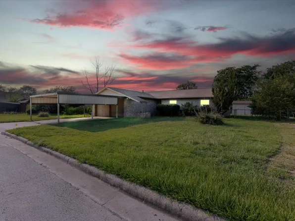 1913 SE 12th St, Mineral Wells, TX 76067