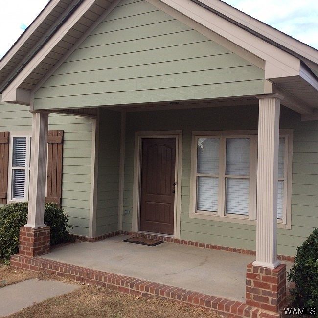 1st image of 10 Lakeview
