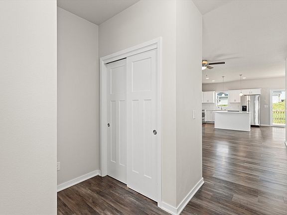 3rd image of 1725 Ashwood Ave