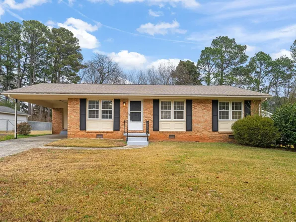 3712 Huntleigh Dr, Raleigh, NC 27604