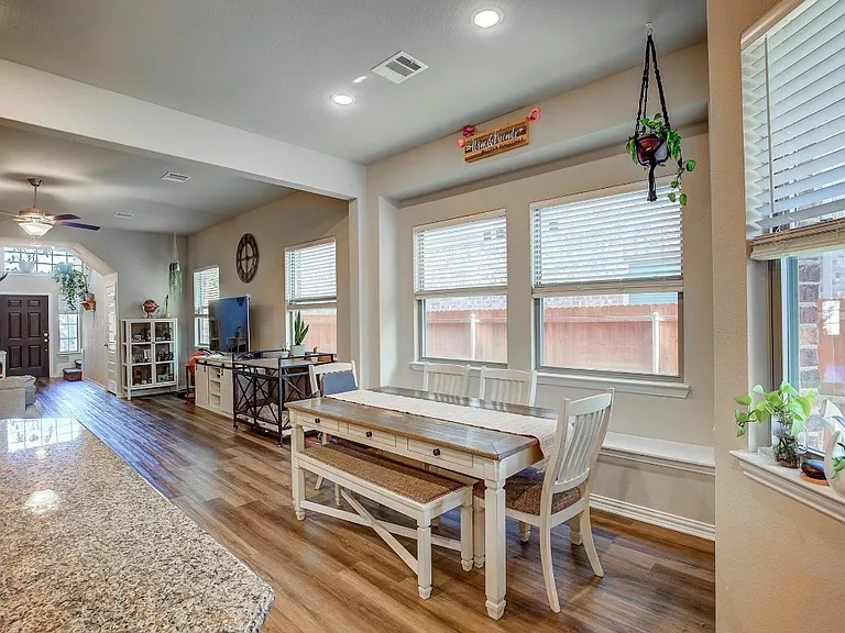 3916 Ford Dr — Photo 5