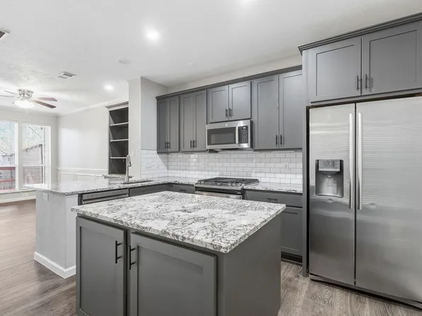 59 N Avonlea Cir, Spring, TX 77382