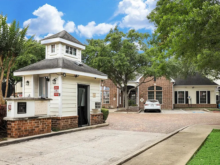 9200 Westheimer Rd #1902 — Photo 24