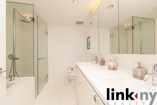 Rented by Link NY Realty | media 58
