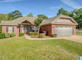 1728 Honeysuckle Ridge Dr, Deatsville, AL 36022