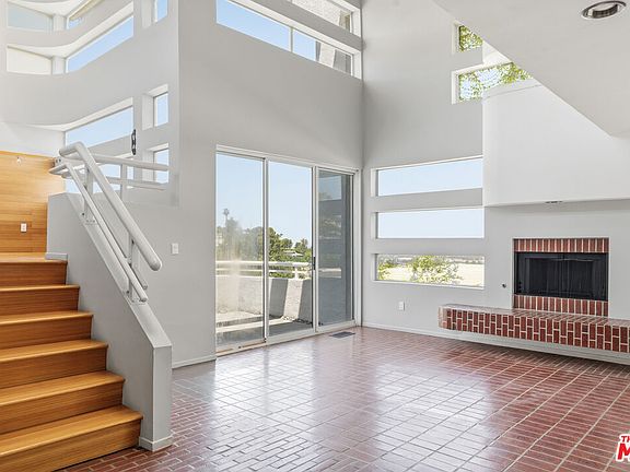 5th image of 3811 Glenridge Dr