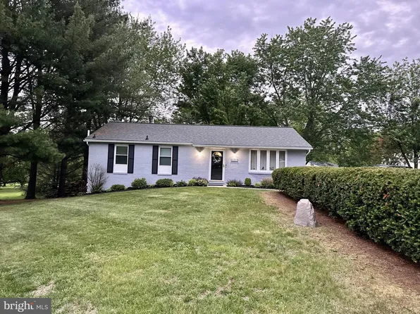 2301 Sandel Ln, Westminster, MD 21157