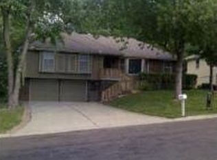 7823 Irwin Rd, Raytown, MO 64138