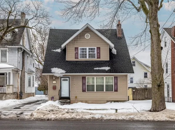 1713 Court St, Syracuse, NY 13208