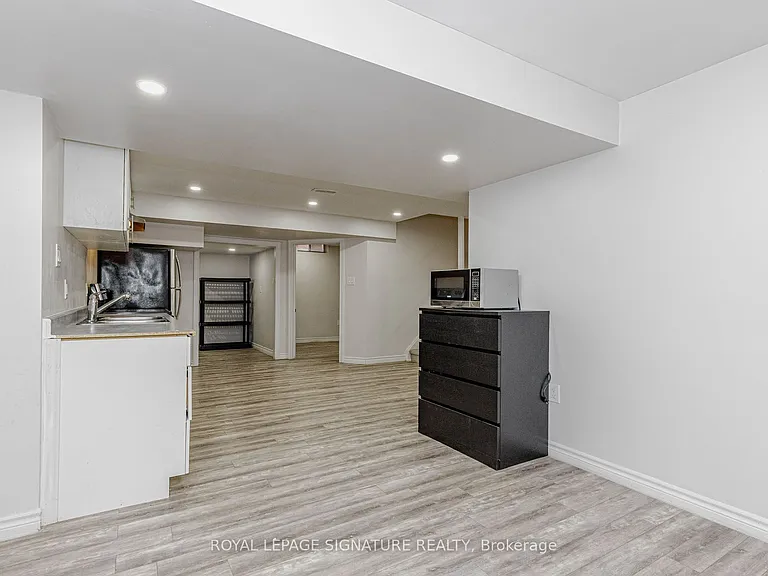 101 Hullrick Dr #BASMENT — Photo 12