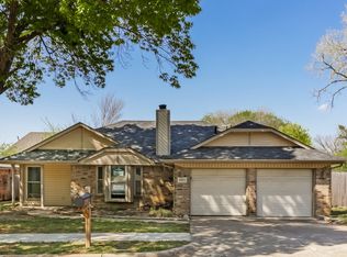 6401 Springfield Dr, Arlington, TX 76016