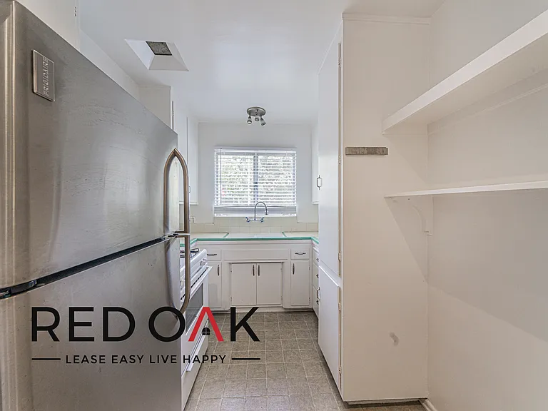 Laurel Garden Apartments — Photo 20