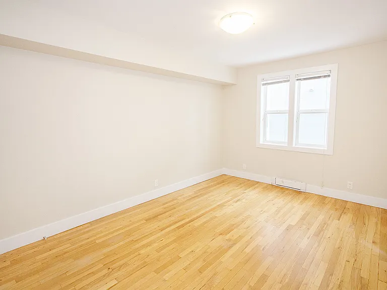 321 Enfield Cres #3 — Photo 16