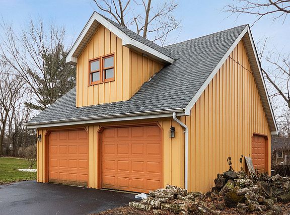 3rd image of 152 Markev Ln