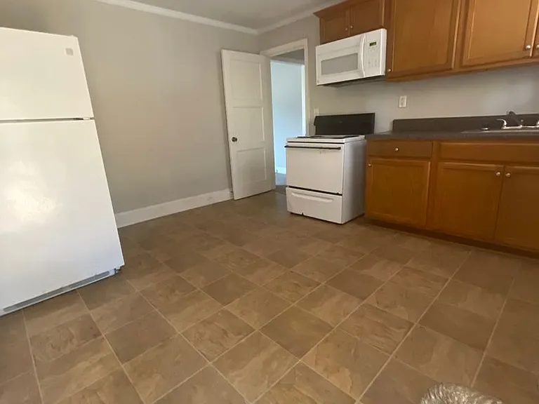 706 N Horner Blvd — Photo 7