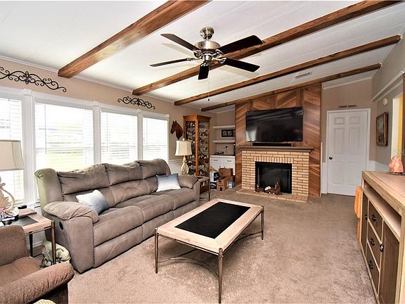 4th image of 38452 Stafford Dr