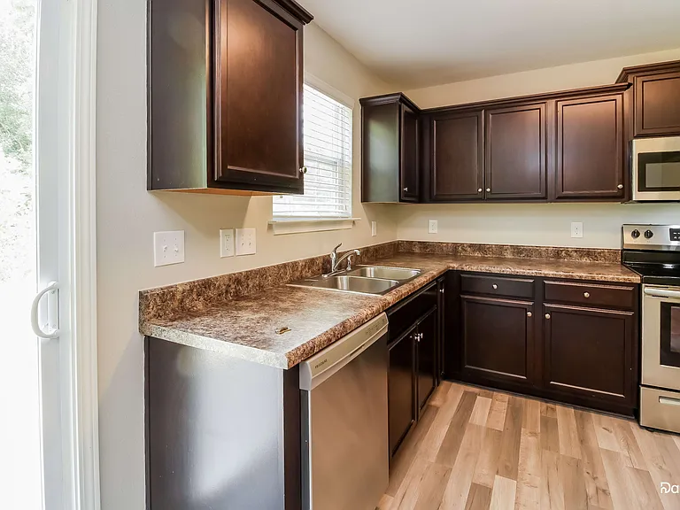 4516 Jersey St — Photo 2