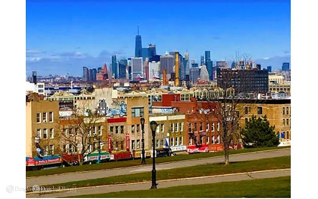 Rented by Douglas Elliman | media 14