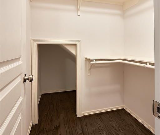 3rd image of 3417 Skyline Village Trl