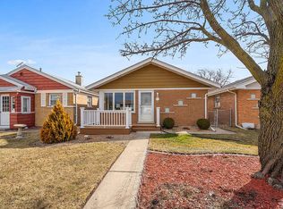 7811 Neenah Ave, Burbank, IL 60459