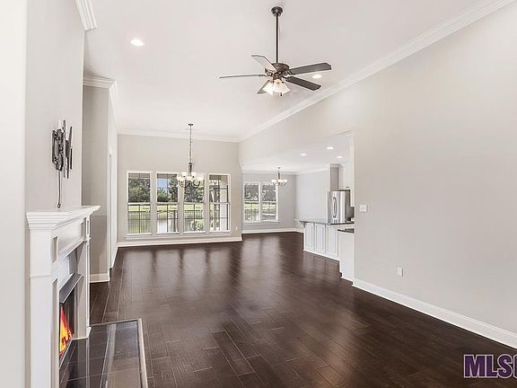 5th image of 39307 Copperwood Ave