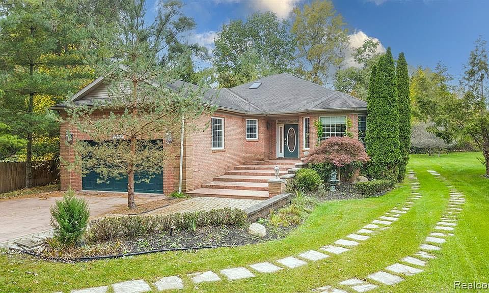 23185 Churches St, Southfield, MI 48033 Zillow