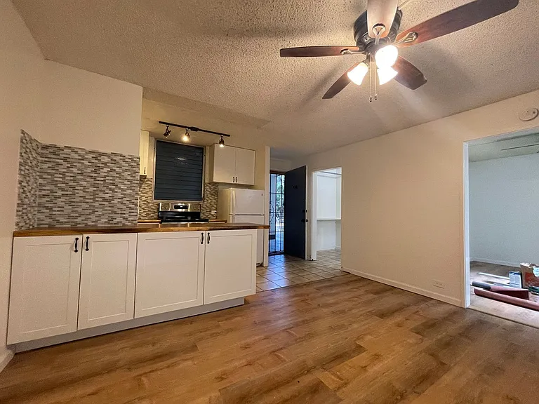1914 University Ave #209 — Photo 4