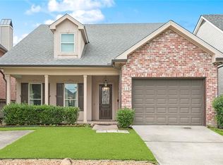 616 Ridgewood Dr, Metairie, LA 70001