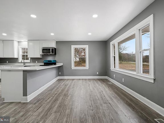 5th image of 13328 Elk Run Rd