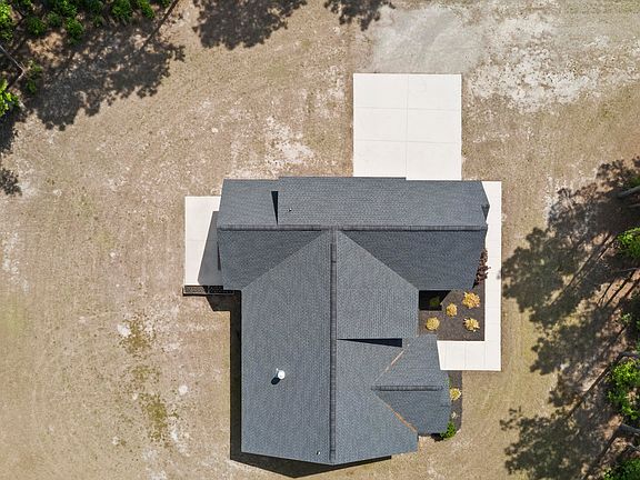 4th image of 716 Wildlife Rd