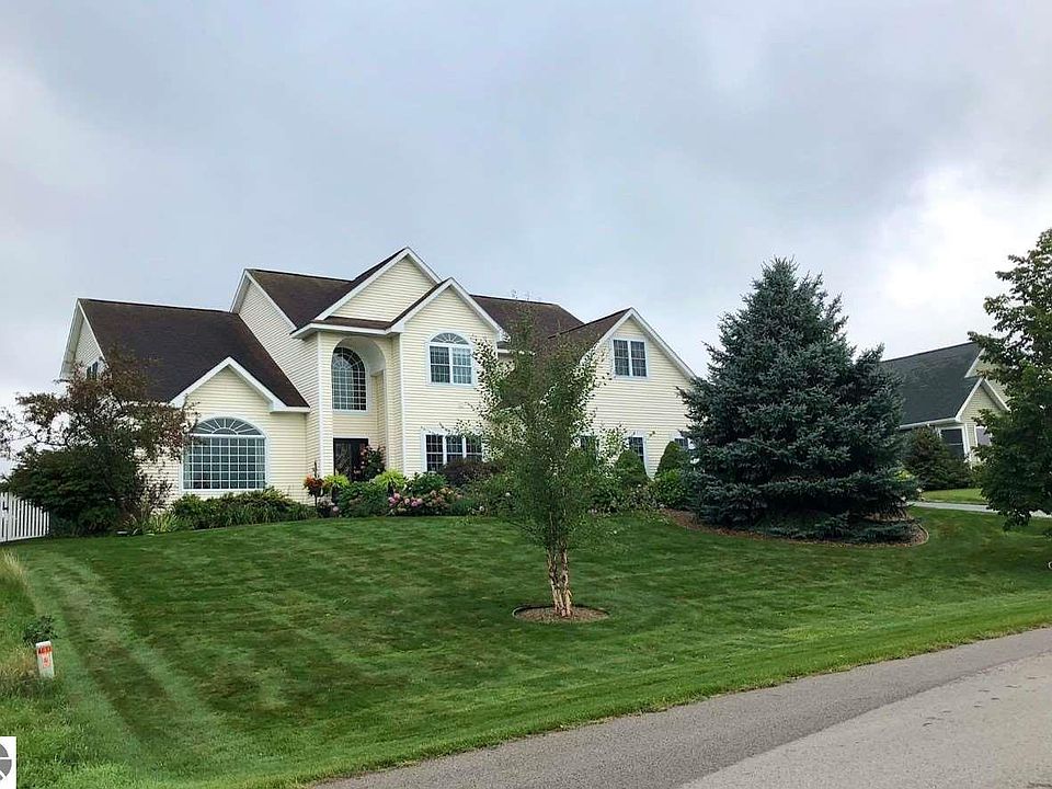 1st image of 4013 Stoneridge Dr