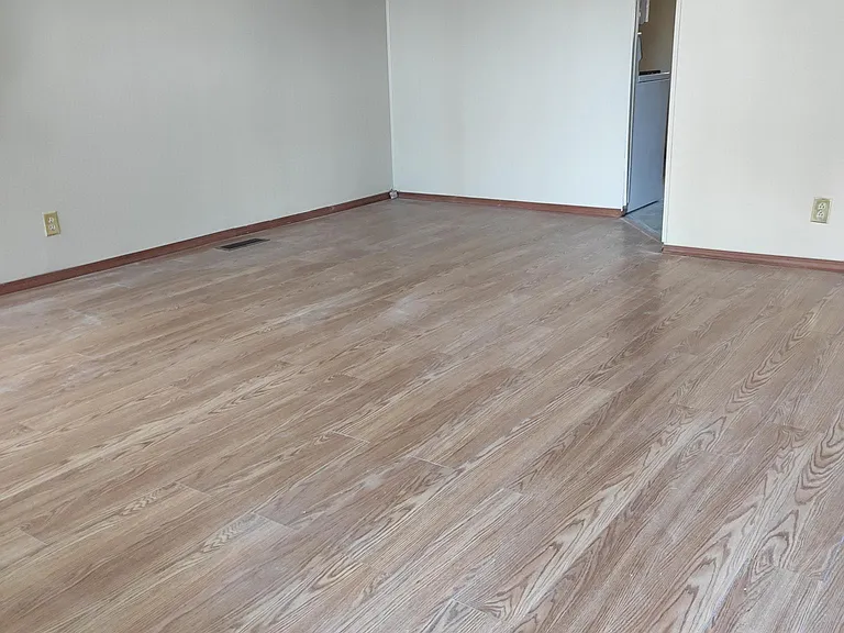 3607 Covert Ave — Photo 7