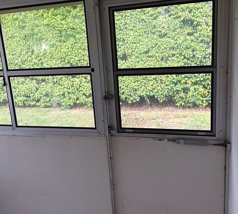 5th image of 2570 Barkley Dr E APT I