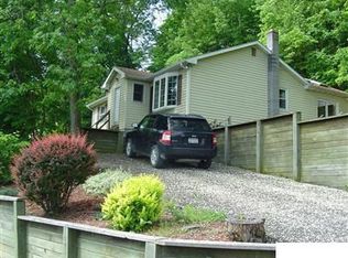 1047 State Rd, Ravena, NY 12143