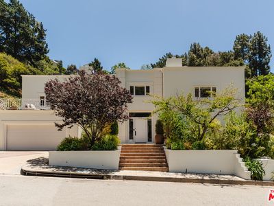 1570 Roscomare Rd, Los Angeles, CA, 90077