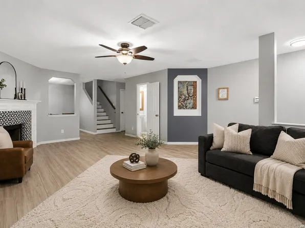 8003 SARATOGA KNL, Selma, TX 78154