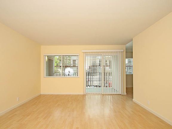 2nd image of 120 E Creek Dr APT 7A