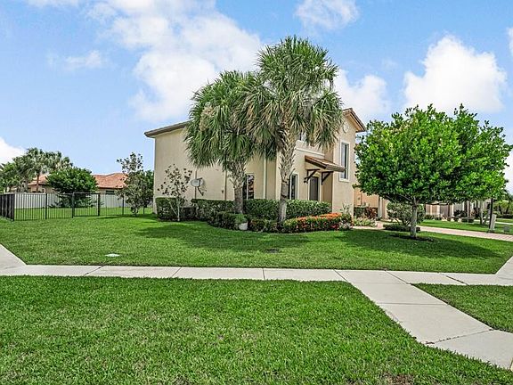 3rd image of 7283 Prudencia Drive