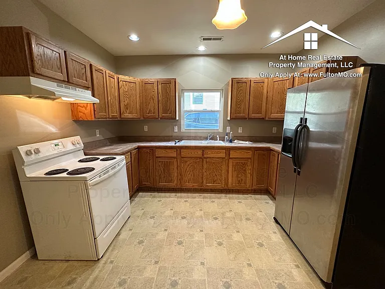 821 Court St #B — Photo 8
