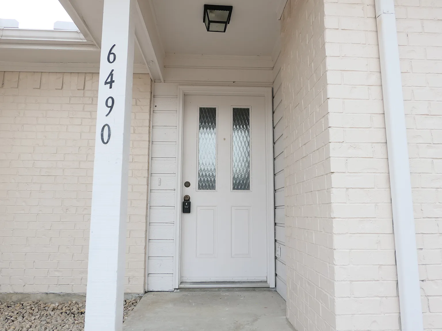2 bed, 1090 sqft, $2,195 — Photo 3