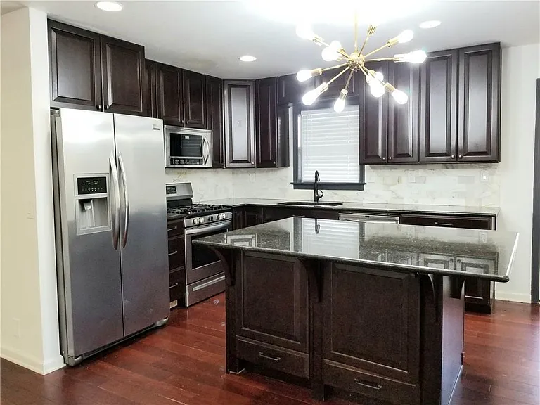 2091 Northside Dr NW — Photo 3