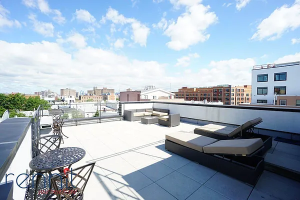 Rented by Rennit Inc. | media 23