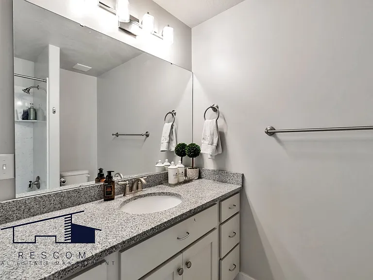1439 S Dunbar Ln — Photo 10