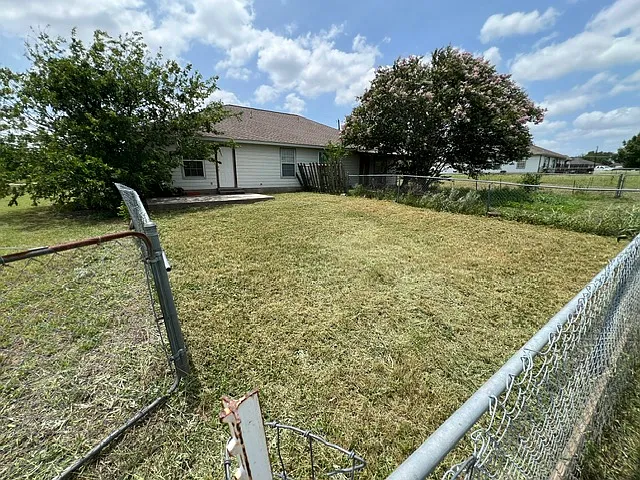 512B Crest Dr — Photo 5