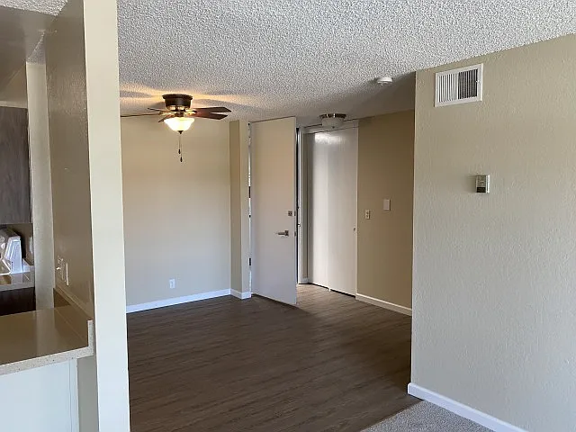 Tradewind Surf Apartments — Photo 10