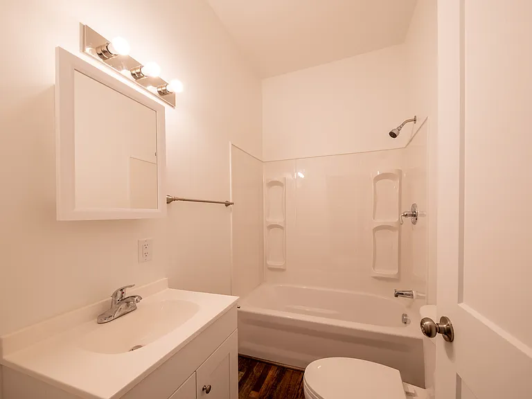 111 N Pine St #3 — Photo 4