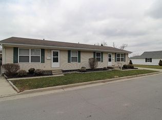 1002 Fisher Ave, Wapakoneta, OH 45895