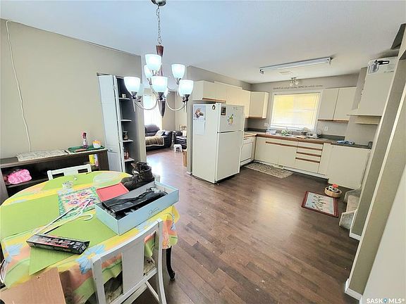 2nd image of 4406 B 32nd St