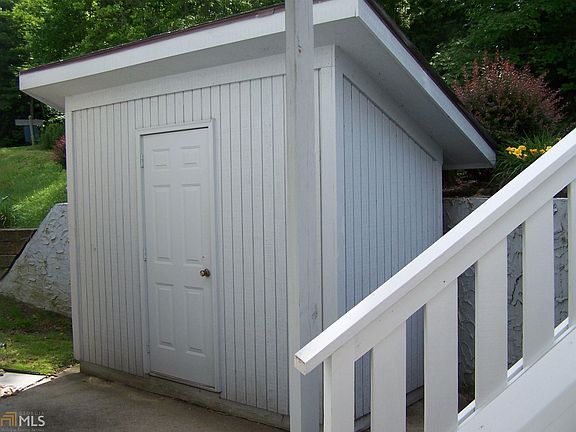 3rd image of 63 Aerie Ln