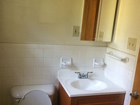 2nd image of 2557 Glenmary Ave #3